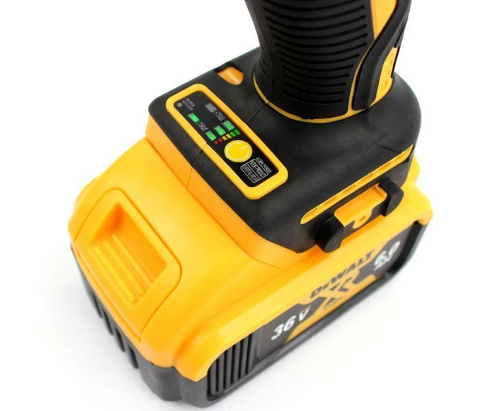 Акумуляторний гайковерт DeWalt DCF922D2T 36 В 6 А&middot;год 447 Нм
