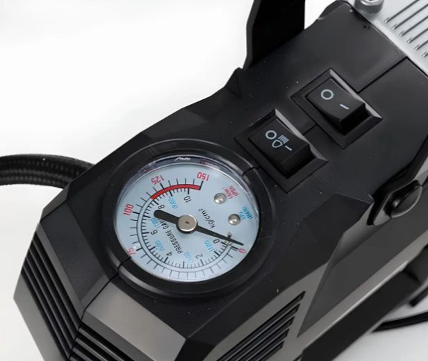 Автомобільний компресор CHAMPION CP-1013 12 В 35 л/хв 7 Бар